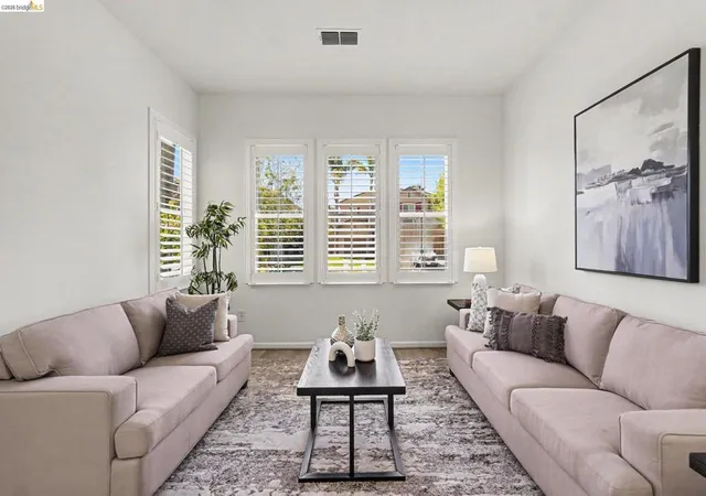 Photo 3 of Single family home for sale at 217 Sussex, Discovery Bay, CA 94505 | MLS# 41142010 | Listing updated on 2026-10-08