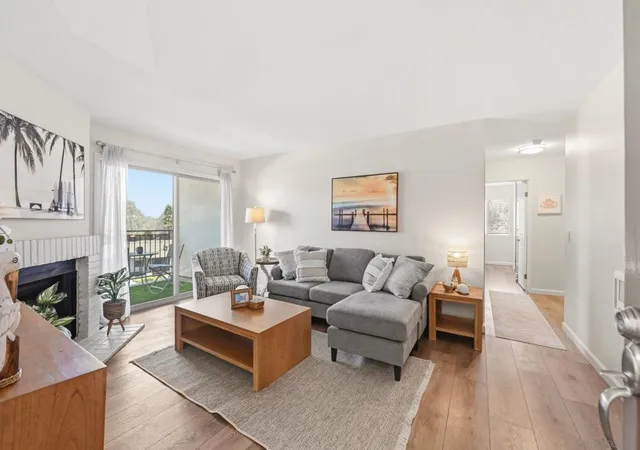 Listing Photo 4 - Condo for sale in building located at 1740 El Camino Real, Encinitas, CA 92024 - Unit #J 201