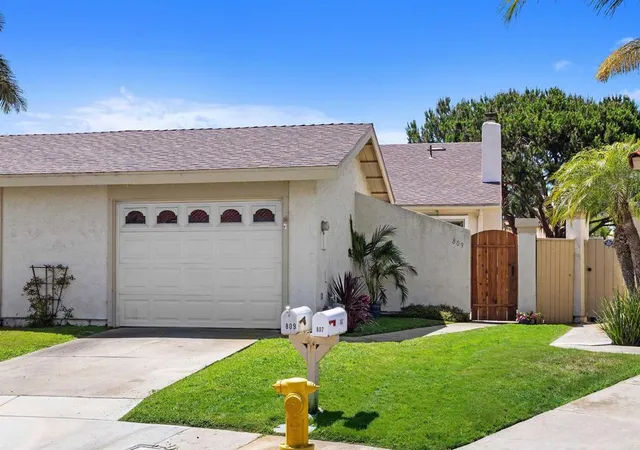 Homes for sale in Carlsbad, CA | 809 Caminito Del Reposo, Carlsbad, CA 92011 | MLS# NDP2606816