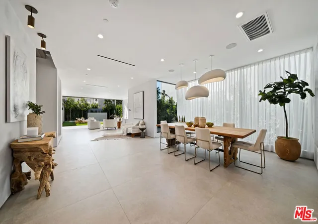Photo 3 of Sale Pending at 6660 Maryland Dr, Los Angeles, CA 90048 | MLS# 26861167 | Listing updated on 2026-09-03