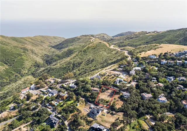 Photo 3 of Land for sale at 26137 Fairside Rd, Malibu, CA 90265 | MLS# PW26156368 | Listing updated on 2026-10-07
