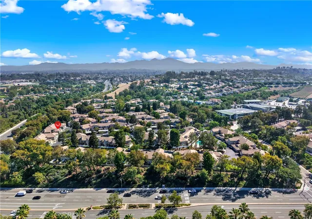 2nd image of 26075 Saratoga Ave, Laguna Hills, CA 92653