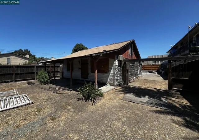 Photo 1 of Single family home for sale at 1110 Eureka Ln, Concord, CA 94520 | MLS# 41142056 | Listing updated on 2026-09-13