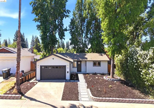 Photo 1 of Sale Pending at 9341 Castlemont Cir, Orangevale, CA 95662 | MLS# 41142061 | Listing updated on 2026-10-04