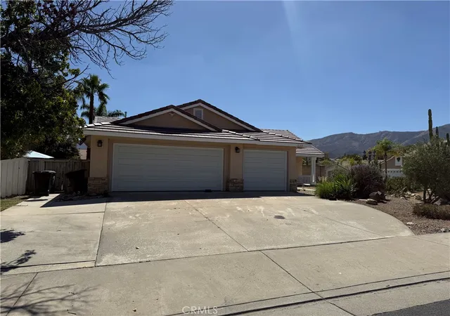 Photo 1 of Single family home for sale at 15153 Etienne, Lake Elsinore, CA 92530 | MLS# SW26156532 | Listing updated on 2026-09-19