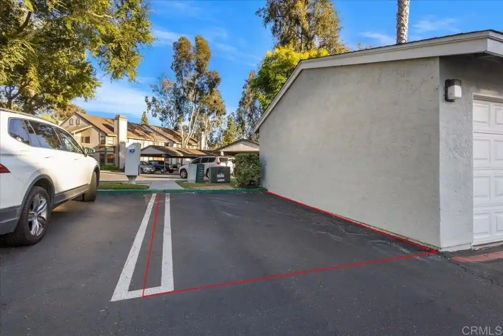Listing Photo 24 - Condo for sale in 1941 Wellington Ln located at 1941 Wellington Ln, Vista, CA 92081 - Unit 1941 Wellington Ln