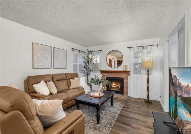 Photo 2 of Sale Pending at 1941 Wellington Ln #1, Vista, CA 92081 | MLS# PTP2605429 | Listing updated on 2026-09-04