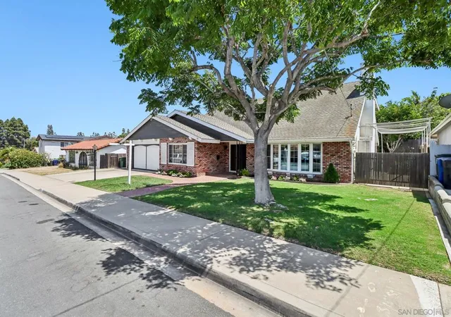 Homes for sale in Chula Vista, CA | 28 Sandalwood Dr, Chula Vista, CA 91910 | MLS# 260017595SD
