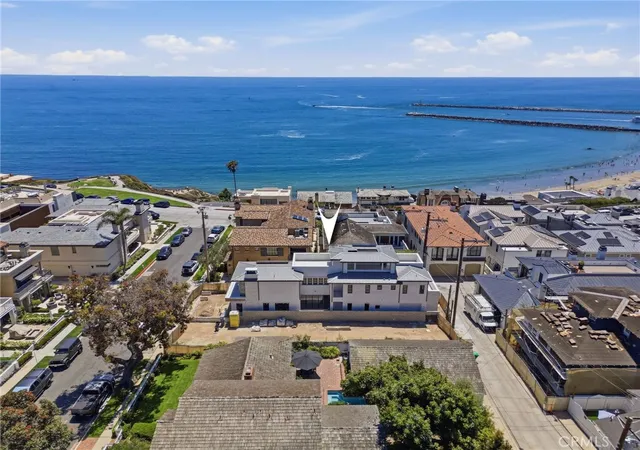 Photo 3 of Single family home for sale at 209 Narcissus Ave, Corona Del Mar, CA 92625 | MLS# NP26156349 | Listing updated on 2026-10-06