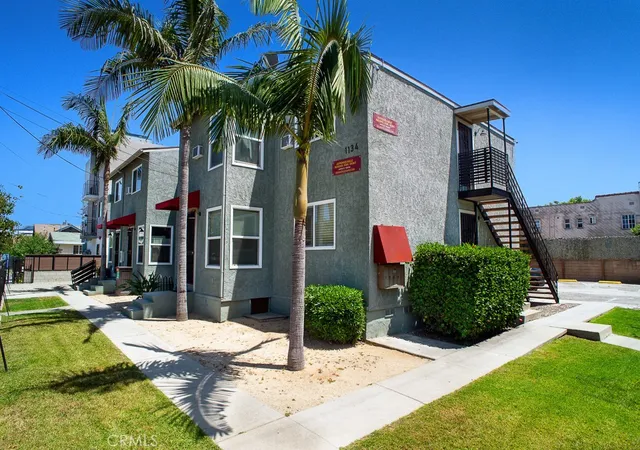 1st image of 1134 W 39th, Los Angeles, CA 90037 | MLS# SR26138305