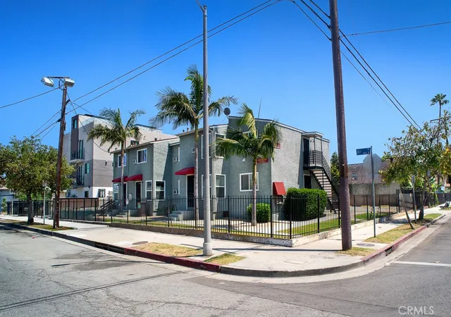 44th image of 1134 W 39th, Los Angeles, CA 90037 | MLS# SR26138305