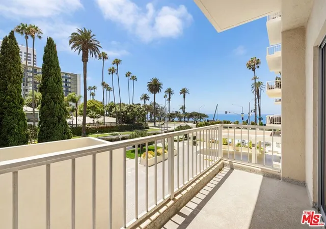 Homes for sale in Santa Monica, CA | 101 California Ave #206, Santa Monica, CA 90403 | MLS# 26859161