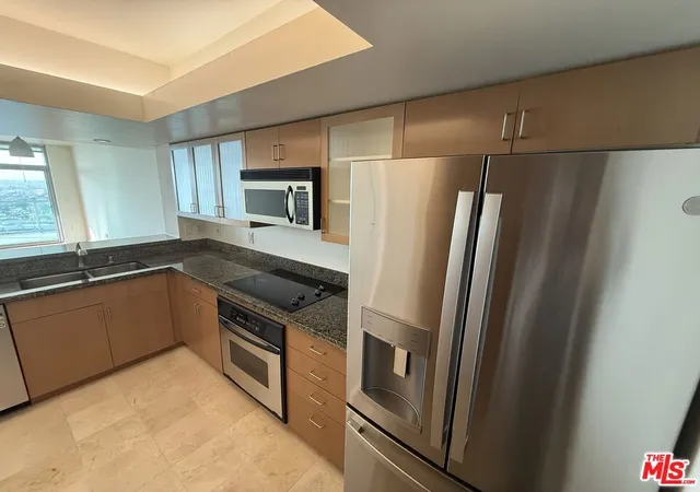 Photo 4 of Condo for sale at 13700 Marina Pointe Dr #1219, Marina Del Rey, CA 90292 | MLS# 26861495 | Listing updated on 2026-09-15