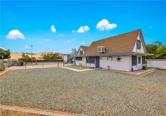 Photo 4 of Single family home for sale at 7889 Jemez, Yucca Valley, CA 92284 | MLS# JT26155763 | Listing updated on 2026-10-06
