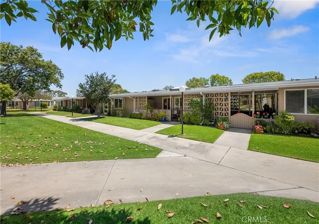 4th image of 1521 Interlachen, Seal Beach, CA 90740