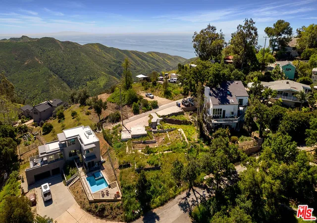Homes for sale in Malibu, CA | 26166 Fairside Rd, Malibu, CA 90265 | MLS# 26861521