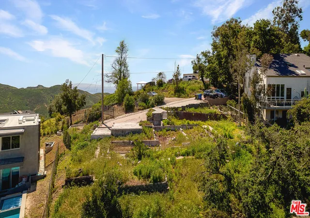 Homes for sale in Malibu, CA | 26166 Fairside Rd, Malibu, CA 90265 | MLS# 26861521