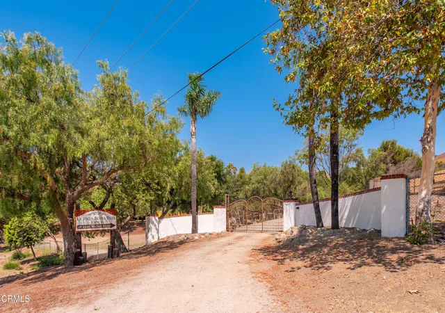 3rd image of 8450 Waters Rd, Moorpark, CA 93021 | MLS# V1-37675