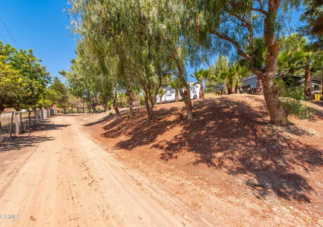 4th image of 8450 Waters Rd, Moorpark, CA 93021 | MLS# V1-37675