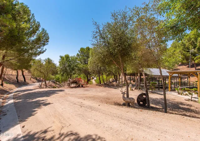 5th image of 8450 Waters Rd, Moorpark, CA 93021 | MLS# V1-37675