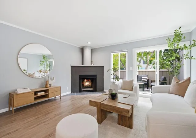 Photo 3 of Townhouse for sale at 165 E Okeefe St #9, Menlo Park, CA 94025 | MLS# ML82054674 | Listing updated on 2026-10-05