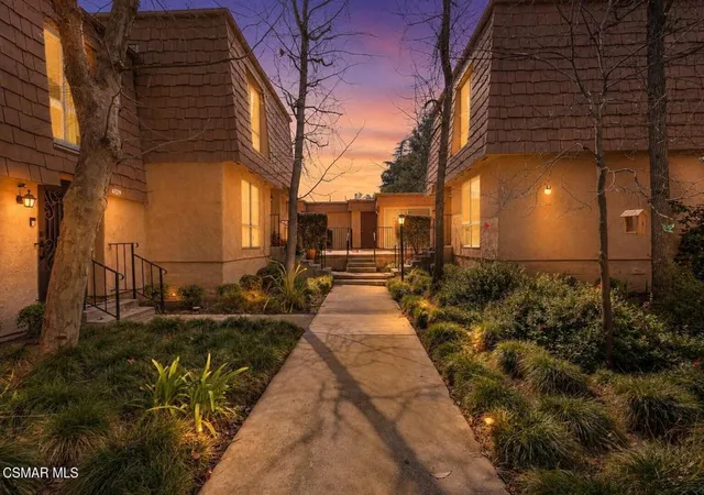 Condo for sale at 4021 Yankee Dr, Agoura Hills, CA 91301 | MLS# 226003428