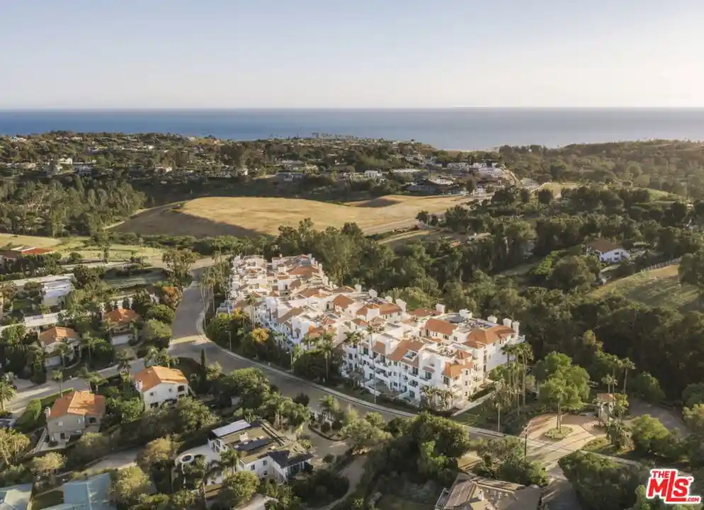 Listing Photo 1 - Condo for sale in 6487 Cavalleri Rd located at 6487 Cavalleri Rd, Malibu, CA 90265 - Unit #229