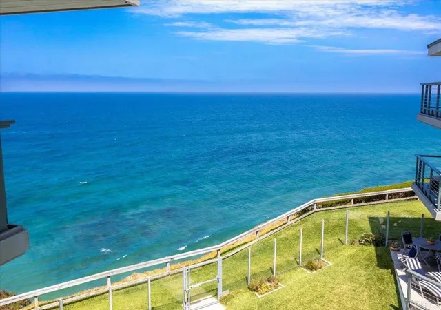 2nd image of 940 Sealane Dr #9, Encinitas, CA 92024 | MLS# NDP2606848