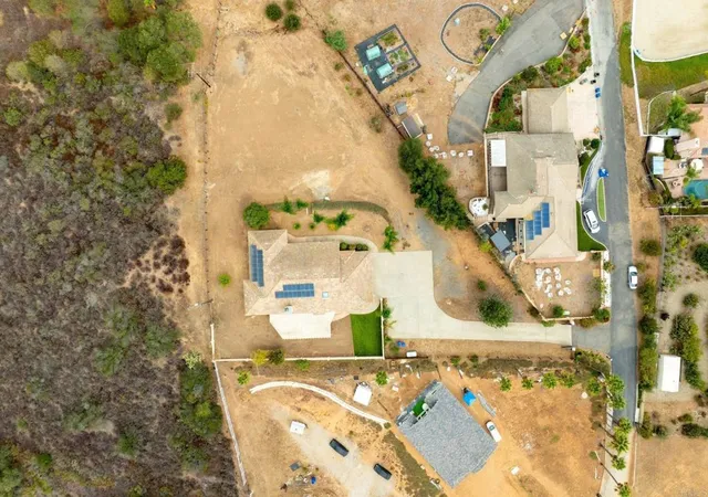 Photo 4 of Single family home for sale at 29979 Robbie Ln, Vista, CA 92084 | MLS# NDP2606849 | Listing updated on 2026-10-02
