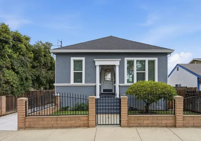 Photo 1 of Single family home for sale at 421 W Virginia St, San Jose, CA 95125 | MLS# ML82054719 | Listing updated on 2026-10-30