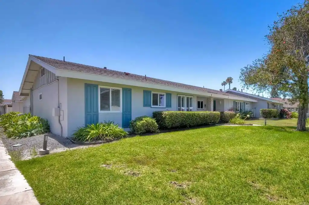 Listing Photo 2 - Condo for sale in 3755 Vis Campana N located at 3755 Vis Campana N, Oceanside, CA 92057 - Unit 3755 Vista Campana N