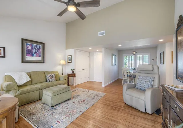 Listing Photo 5 - Condo for sale in building located at 3755 Vis Campana N, Oceanside, CA 92057 - Unit #6