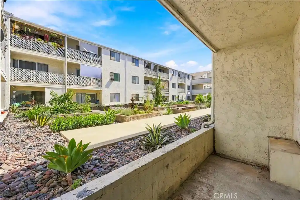Listing Photo 33 - Condo for sale in 3565 Linden Ave located at 3565 Linden Ave, Long Beach, CA 90807 - Unit 3565 Linden Ave