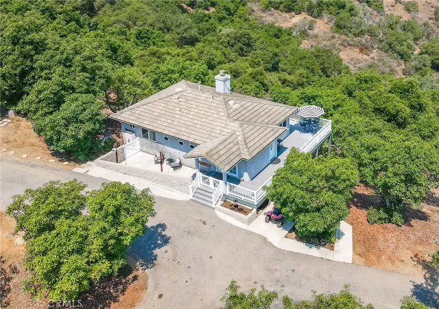 Photo 3 of Single family home for sale at 2125 Puerto Del Mundo, Fallbrook, CA 92028 | MLS# ND26156506 | Listing updated on 2026-09-26