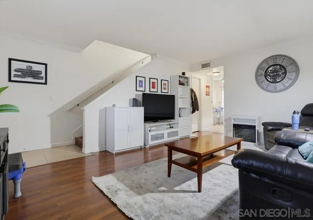 Listing Photo 5 - Condo for sale in building located at 1451 N Broadway, Escondido, CA 92026 - Unit #B