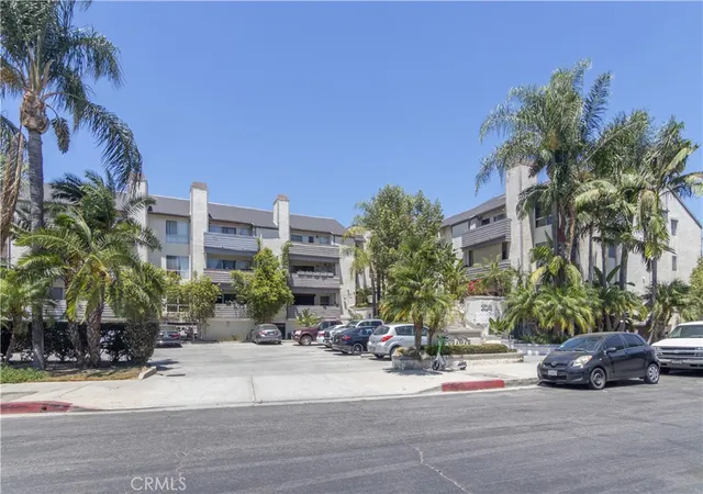 Photo 1 of Condo for sale at 20253 Keswick St #318, Winnetka, CA 91306 | MLS# SR26156835 | Listing updated on 2026-10-09