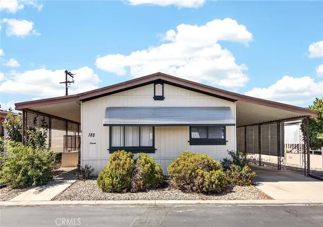 Photo 2 of Manufactured home for sale at 1300 W Menlo Ave #188, Hemet, CA 92543 | MLS# SW26156712 | Listing updated on 2026-09-18