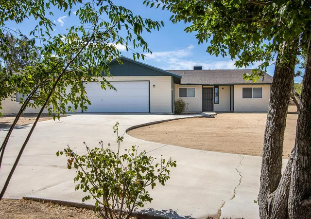 Photo 2 of Single family home for sale at 58391 Carlyle Dr, Yucca Valley, CA 92284 | MLS# 219150457PS | Listing updated on 2026-09-03