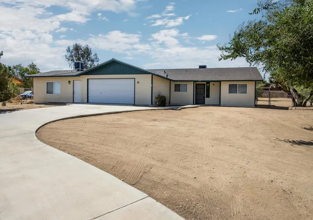 Photo 4 of Single family home for sale at 58391 Carlyle Dr, Yucca Valley, CA 92284 | MLS# 219150457PS | Listing updated on 2026-09-03