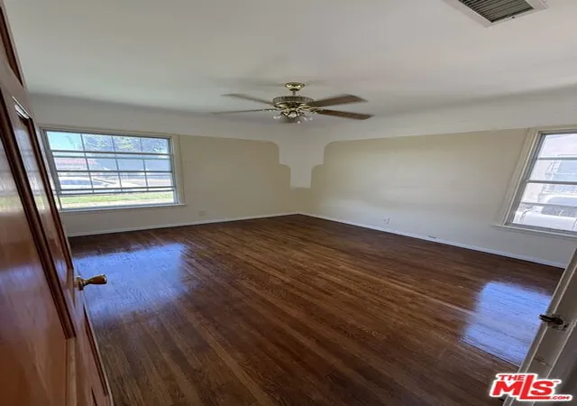 Photo 3 of Sale Pending at 10318 S Manhattan Pl, Los Angeles, CA 90047 | MLS# 26859153 | Listing updated on 2026-09-16