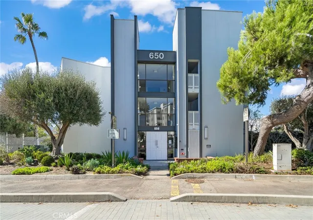 Photo 2 of Condo for sale at 650 The Village #106, Redondo Beach, CA 90277 | MLS# IN26157265 | Listing updated on 2026-10-10