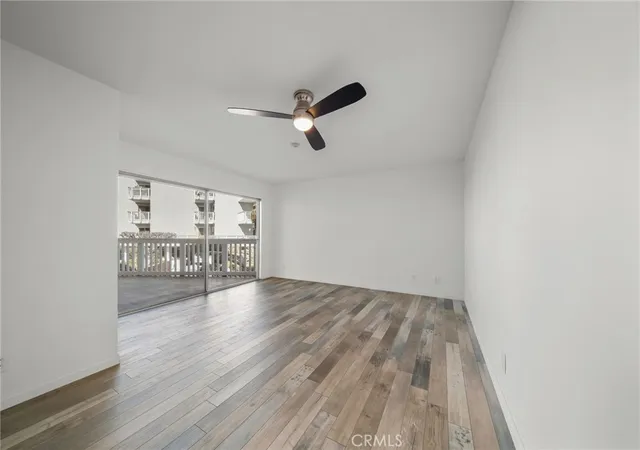 Listing Photo 5 - Condo for sale in building located at 650 The Vlg, Redondo Beach, CA 90277 - Unit #106