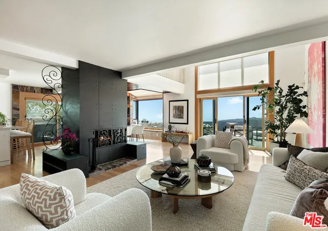 Photo 2 of Single family home for sale at 231 Loma Metisse Rd, Malibu, CA 90265 | MLS# 26860837 | Listing updated on 2026-09-21