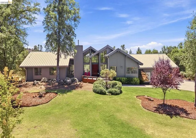 Photo 1 of Single family home for sale at 14469 Phillip Ln, Sonora, CA 95370 | MLS# 41142159 | Listing updated on 2026-09-07