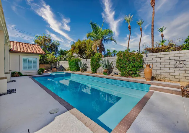 2nd image of 137 Courtside Dr, Palm Desert, CA 92260 | MLS# 219150477DA