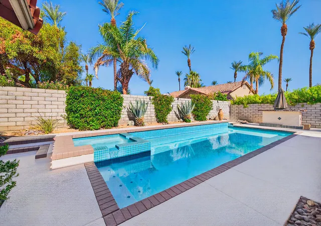 3rd image of 137 Courtside Dr, Palm Desert, CA 92260 | MLS# 219150477DA