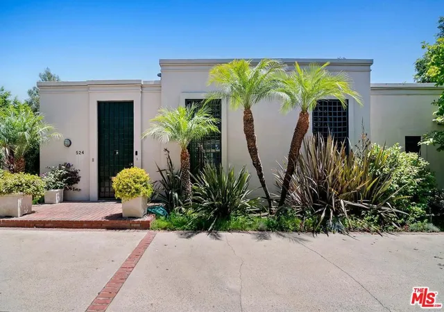 Photo 3 of Single family home for sale at 524 N Canon Dr, Beverly Hills, CA 90210 | MLS# 26861435 | Listing updated on 2026-09-09