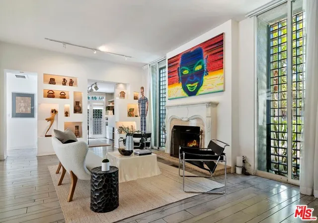 Photo 3 of Single family home for sale at 524 N Canon Dr, Beverly Hills, CA 90210 | MLS# 26861435 | Listing updated on 2026-09-09