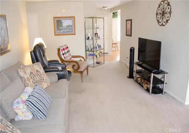 3rd image of 25408 Pistache Ct, Murrieta, CA 92563 | MLS# SW26157483