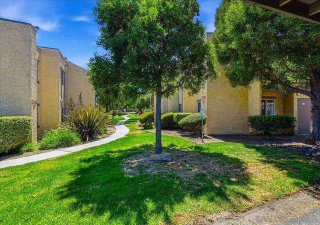 Listing Photo 4 - Condo for sale in building located at 2910 Alta Vw Dr, San Diego, CA 92139 - Unit #203